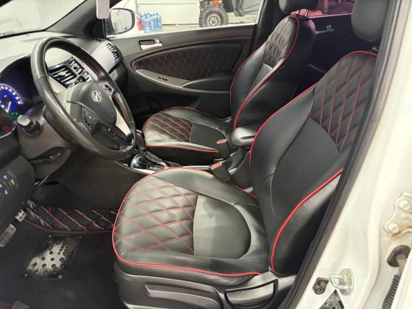 Hyundai Solaris I Рестайлинг с пробегом 2015 года, цена 1 037 000 рублей, 175477 км, седан, Автокод Объявления
