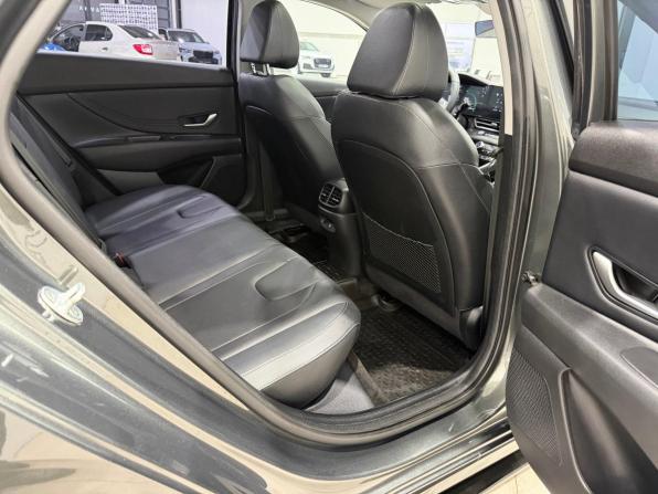 Hyundai Elantra VII (CN7) Рестайлинг с пробегом 2023 года, цена 1 999 000 рублей, 47010 км, седан, Автокод Объявления