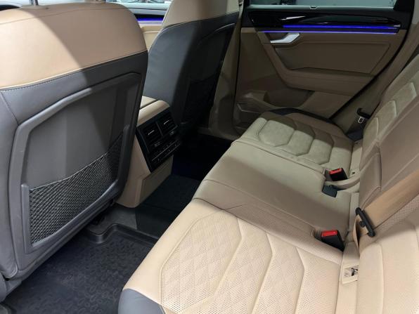 Volkswagen Touareg III с пробегом 2021 года, цена 6 414 000 рублей, 97326 км, внедорожник, Автокод Объявления