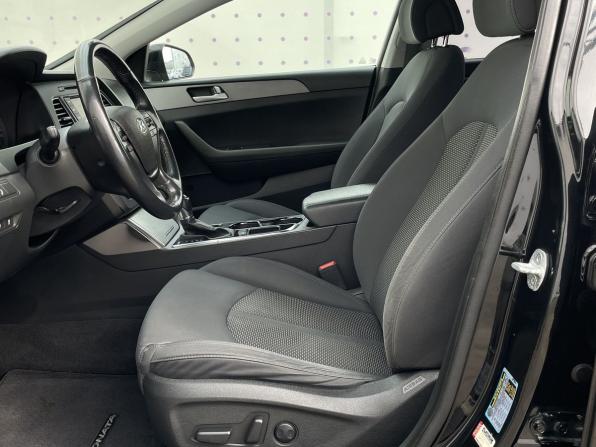 Hyundai Sonata VII (LF) с пробегом 2015 года, цена 1 460 000 рублей, 106853 км, седан, Автокод Объявления