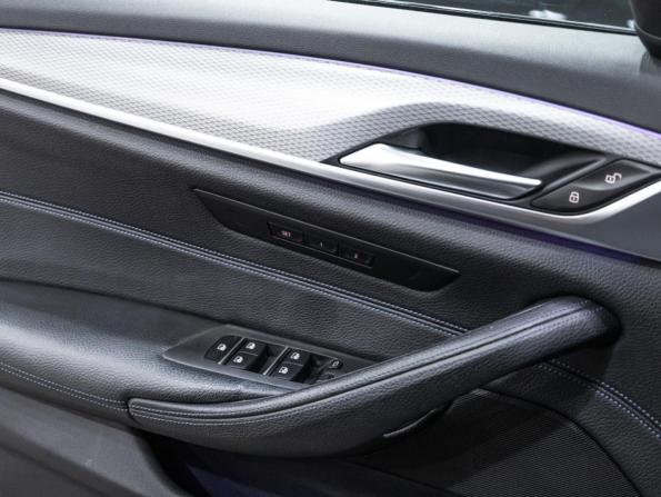 BMW 5 серии VII (G30/G31/G38) с пробегом 2018 года, цена 3 899 000 рублей, 89630 км, седан, Автокод Объявления