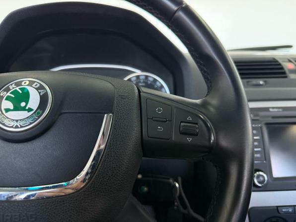 Skoda Octavia II (A5) Рестайлинг с пробегом 2012 года, цена 1 100 000 рублей, 165000 км, универсал, Автокод Объявления