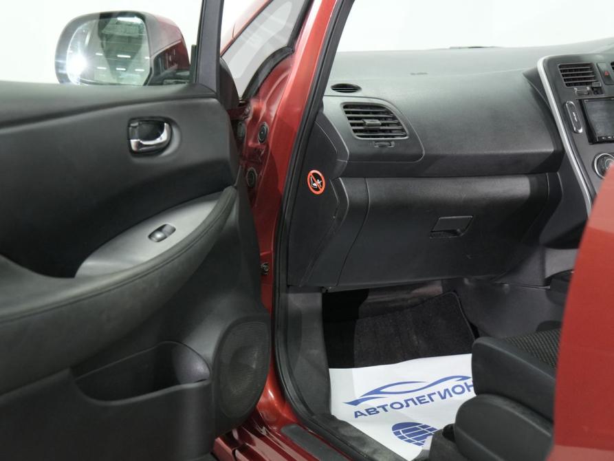Nissan Leaf I (ZE0/AZE0) Новосибирск  - изображение 16