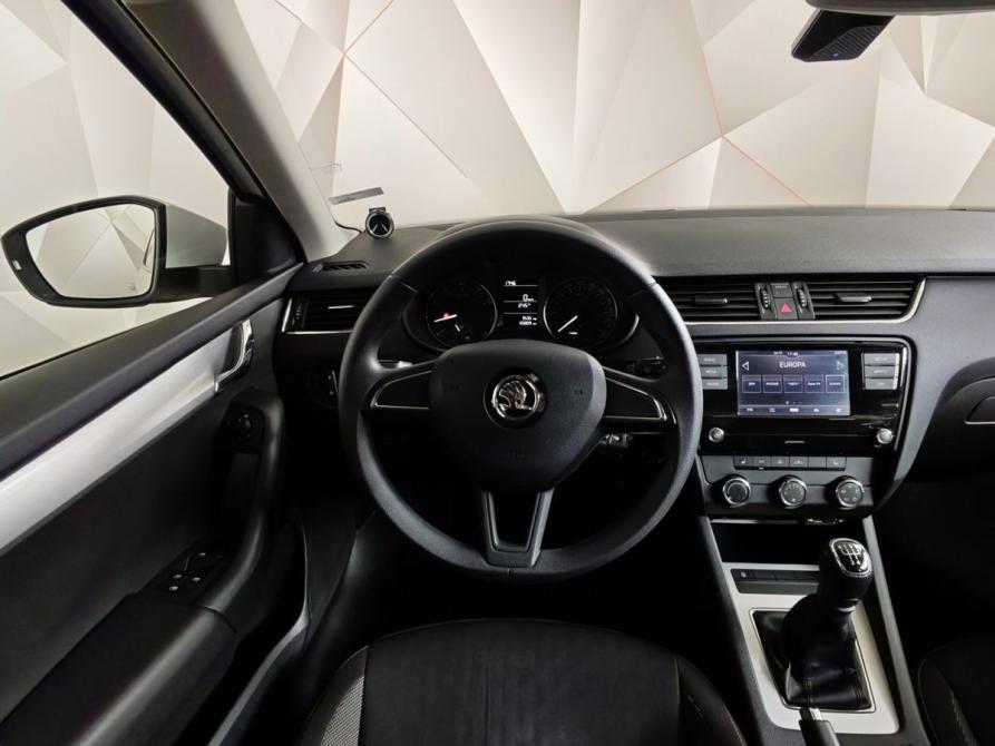Skoda Octavia III (A7) Рестайлинг Москва  - изображение 20