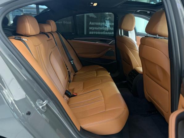 BMW 5 серии VII (G30/G31/G38) Рестайлинг с пробегом 2021 года, цена 4 850 000 рублей, 40564 км, седан, Автокод Объявления