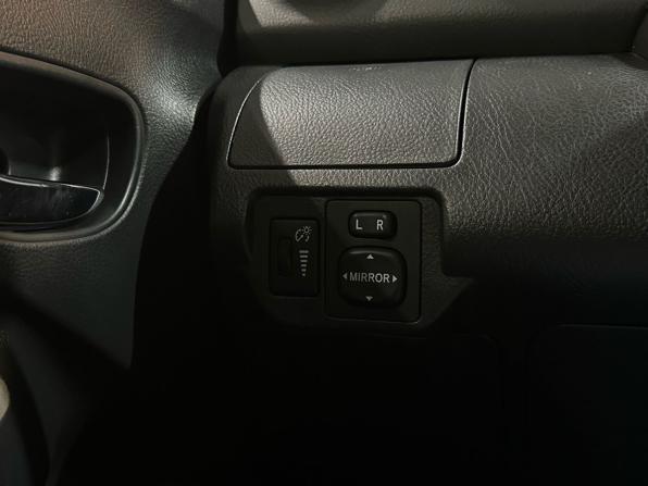 Toyota Yaris II с пробегом 2007 года, цена 599 900 рублей, 200212 км, седан, Автокод Объявления