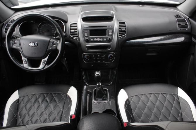 Kia Sorento II Рестайлинг с пробегом 2018 года, цена 2 395 000 рублей, 107842 км, внедорожник, Автокод Объявления