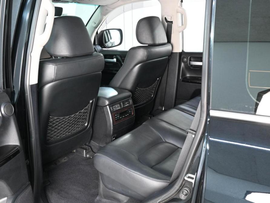Toyota Land Cruiser 200 Series Рестайлинг 2 Ростов-на-Дону  - изображение 11