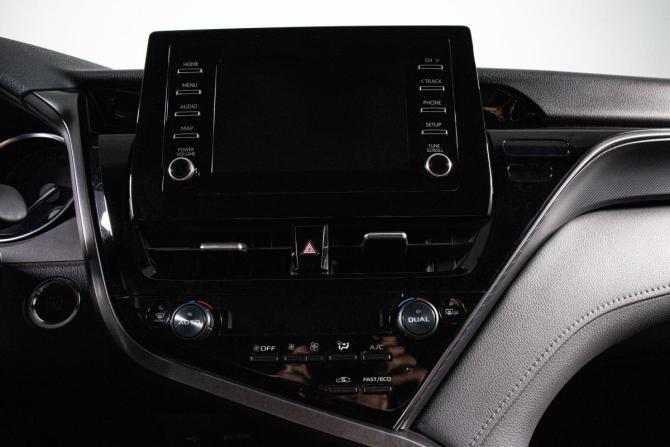 Toyota Camry VIII (XV70) Рестайлинг с пробегом 2021 года, цена 2 899 000 рублей, 51300 км, седан, Автокод Объявления