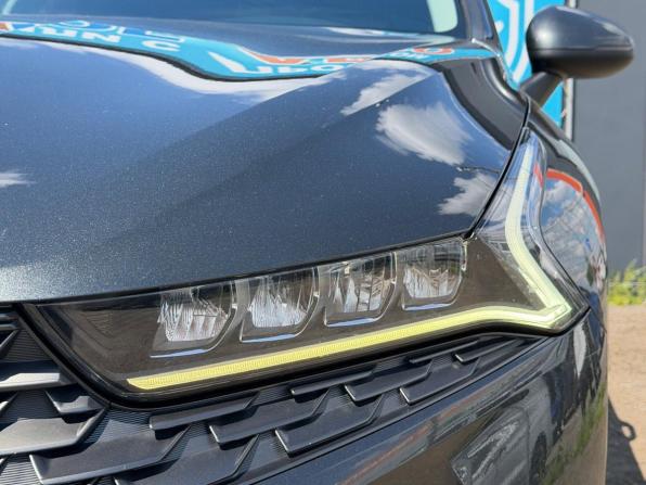Kia K5 III с пробегом 2022 года, цена 2 500 000 рублей, 100500 км, седан, Автокод Объявления