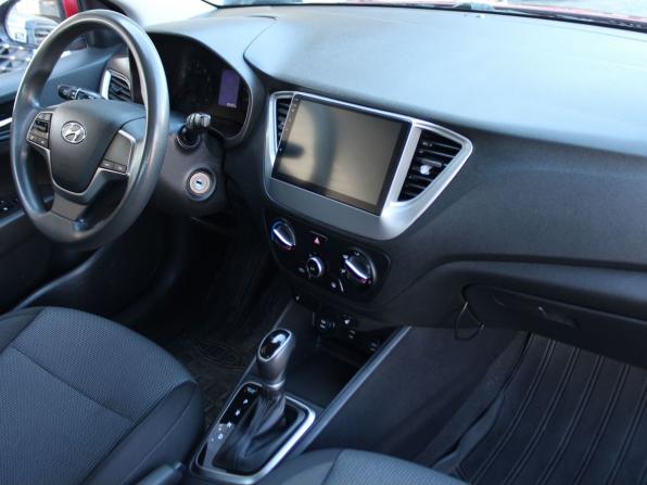 Hyundai Solaris II Рестайлинг с пробегом 2021 года, цена 1 339 000 рублей, 155456 км, седан, Автокод Объявления