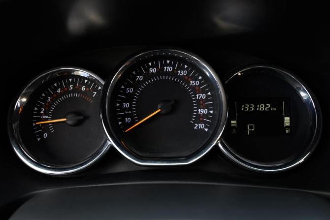 Renault Logan II Рестайлинг с пробегом 2020 года, цена 949 000 рублей, 132576 км, седан, Автокод Объявления