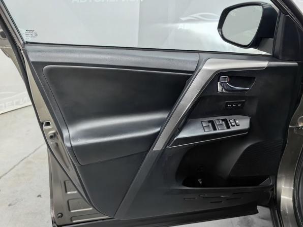 Toyota RAV4 IV (XA40) Рестайлинг с пробегом 2017 года, цена 2 500 000 рублей, 194000 км, внедорожник, Автокод Объявления