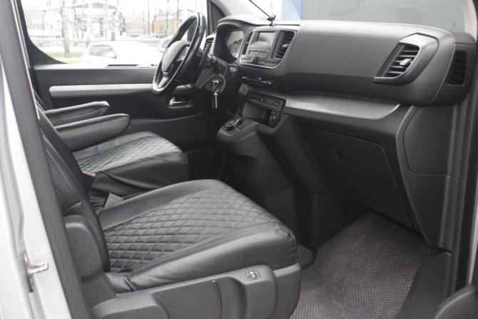 Peugeot Traveller I с пробегом 2019 года, цена 2 825 000 рублей, 173914 км, минивэн, Автокод Объявления