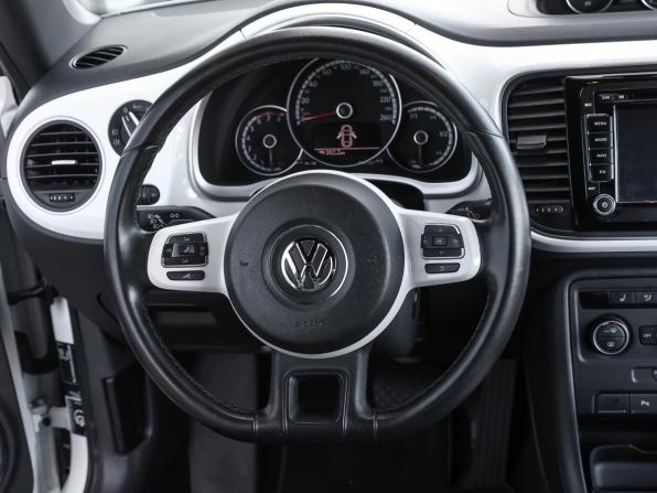 Volkswagen Beetle II (A5) с пробегом 2015 года, цена 1 798 000 рублей, 63265 км, хэтчбек, Автокод Объявления