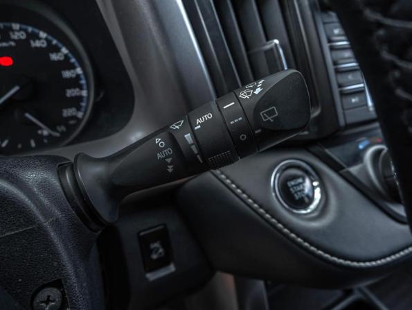 Toyota RAV4 IV (XA40) Рестайлинг с пробегом 2018 года, цена 2 398 000 рублей, 137908 км, внедорожник, Автокод Объявления