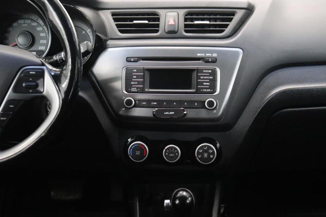Kia Rio III Рестайлинг с пробегом 2017 года, цена 1 130 000 рублей, 75235 км, хэтчбек, Автокод Объявления