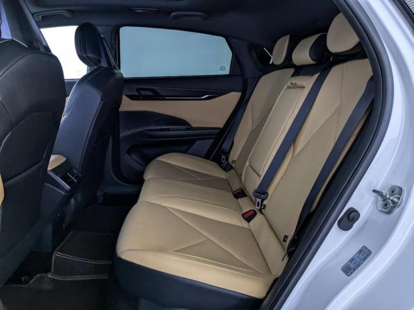Changan UNI-V I с пробегом 2023 года, цена 2 370 000 рублей, 35494 км, лифтбек, Автокод Объявления