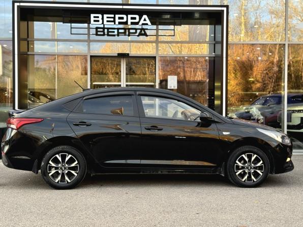 Hyundai Solaris II с пробегом 2018 года, цена 1 250 000 рублей, 143557 км, седан, Автокод Объявления