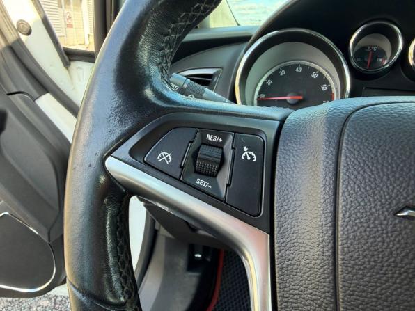 Opel Astra J с пробегом 2012 года, цена 730 000 рублей, 202127 км, хэтчбек, Автокод Объявления