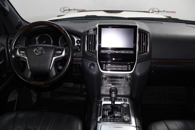Toyota Land Cruiser 200 Series Рестайлинг 2 с пробегом 2019 года, цена 8 700 000 рублей, 102400 км, внедорожник, Автокод Объявления