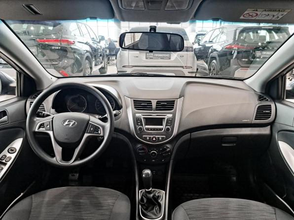 Hyundai Solaris I Рестайлинг с пробегом 2016 года, цена 900 000 рублей, 102269 км, седан, Автокод Объявления