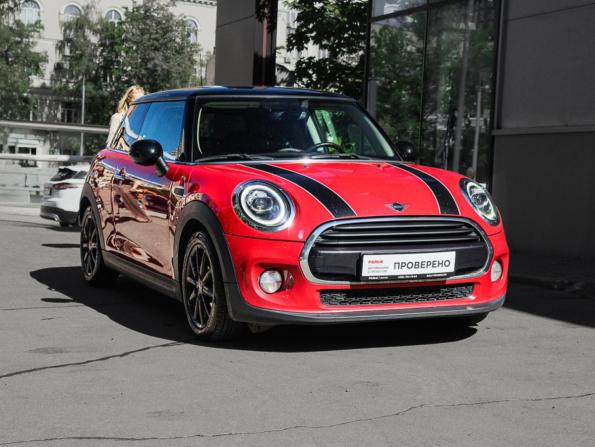 Mini Hatch III (F55/F56) Рестайлинг с пробегом 2019 года, цена 1 750 000 рублей, 101255 км, хэтчбек, Автокод Объявления
