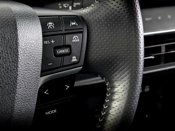 Toyota Camry IX (XV80) China Market с пробегом 2024 года, цена 3 750 000 рублей, 12589 км, седан, Автокод Объявления