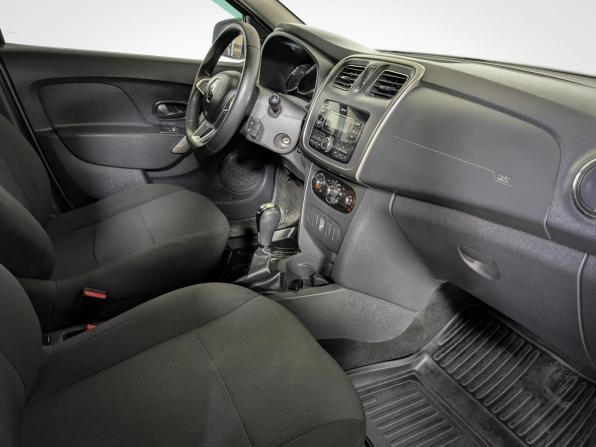 Renault Logan II Рестайлинг с пробегом 2018 года, цена 759 900 рублей, 112200 км, седан, Автокод Объявления