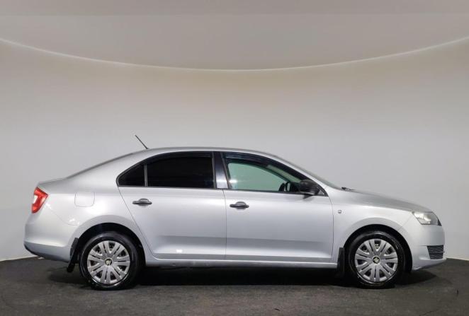 Skoda Rapid I с пробегом 2016 года, цена 940 000 рублей, 199000 км, лифтбек, Автокод Объявления