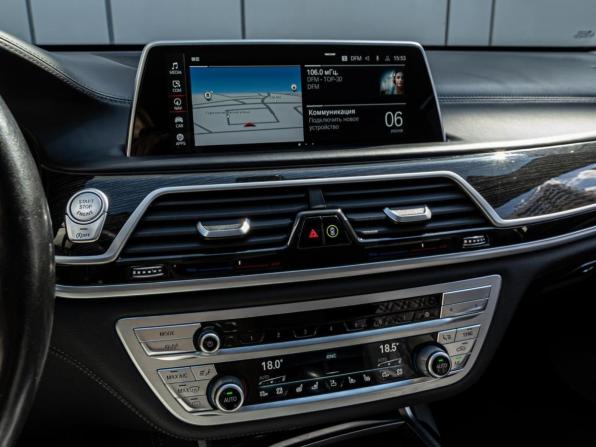 BMW 7 серии VI (G11/G12) Рестайлинг с пробегом 2019 года, цена 5 990 000 рублей, 180333 км, седан, Автокод Объявления