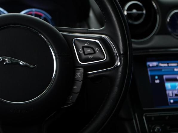 Jaguar XJ IV (X351) с пробегом 2013 года, цена 1 799 077 рублей, 135732 км, седан, Автокод Объявления