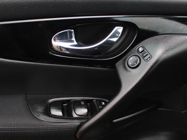 Nissan Qashqai II с пробегом 2016 года, цена 1 450 000 рублей, 129259 км, внедорожник, Автокод Объявления