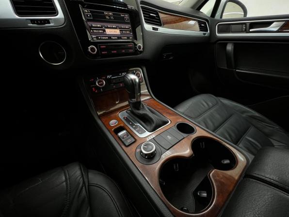 Volkswagen Touareg II с пробегом 2012 года, цена 1 899 000 рублей, 213578 км, внедорожник, Автокод Объявления