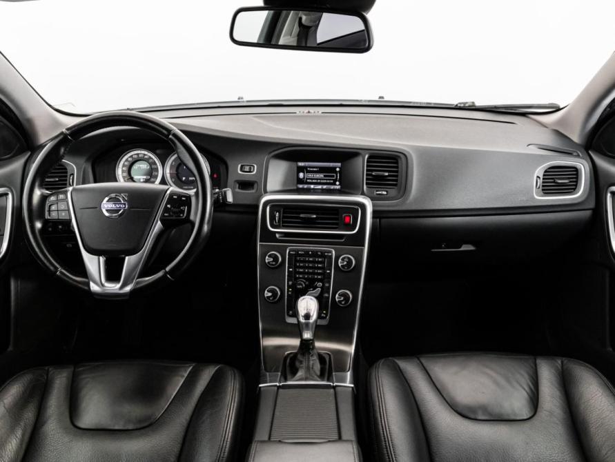 Volvo S60 II Рестайлинг Санкт-Петербург  - изображение 11
