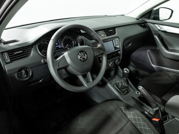 Skoda Octavia III (A7) Рестайлинг с пробегом 2019 года, цена 1 629 585 рублей, 78674 км, лифтбек, Автокод Объявления