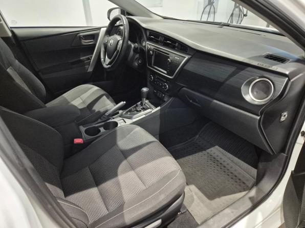 Toyota Auris II с пробегом 2014 года, цена 1 049 000 рублей, 222395 км, хэтчбек, Автокод Объявления