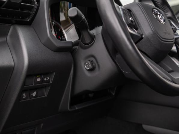 Toyota Land Cruiser 300 Series с пробегом 2021 года, цена 10 100 000 рублей, 38889 км, внедорожник, Автокод Объявления