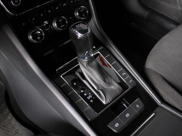 Skoda Superb III с пробегом 2019 года, цена 1 400 000 рублей, 246298 км, лифтбек, Автокод Объявления