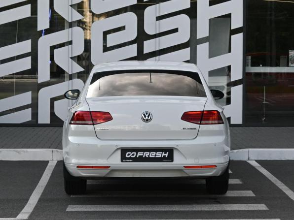 Volkswagen Passat B8 с пробегом 2016 года, цена 1 715 000 рублей, 207391 км, седан, Автокод Объявления
