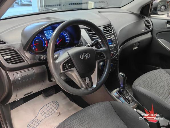 Hyundai Solaris I Рестайлинг с пробегом 2015 года, цена 1 048 000 рублей, 136524 км, седан, Автокод Объявления
