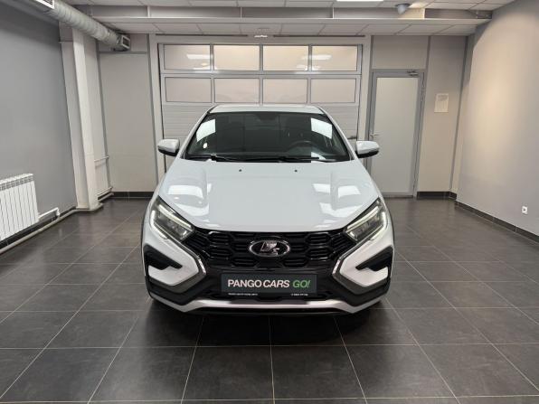 Lada (ВАЗ) Vesta I Рестайлинг (NG) с пробегом 2023 года, цена 1 400 000 рублей, 44232 км, седан, Автокод Объявления