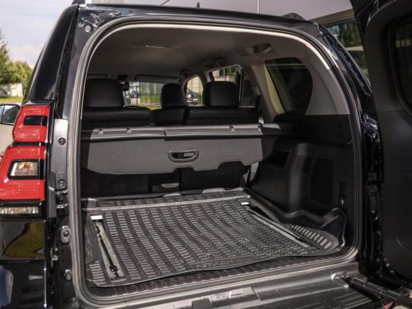 Toyota Land Cruiser Prado 150 Series Рестайлинг 2 с пробегом 2018 года, цена 5 399 000 рублей, 118301 км, внедорожник, Автокод Объявления