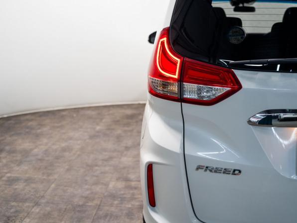 Honda Freed II с пробегом 2017 года, цена 1 570 000 рублей, 101114 км, компактвэн, Автокод Объявления