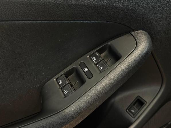 Volkswagen Jetta VI с пробегом 2014 года, цена 860 000 рублей, 198185 км, седан, Автокод Объявления