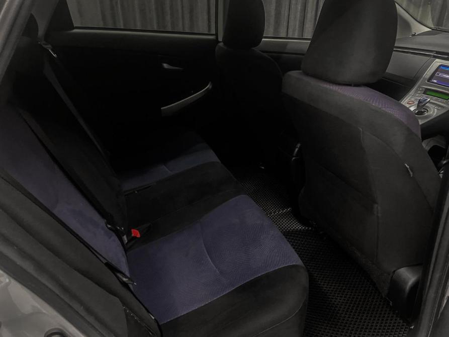 Toyota Prius III Рестайлинг (XW30) Красноярск  - изображение 15