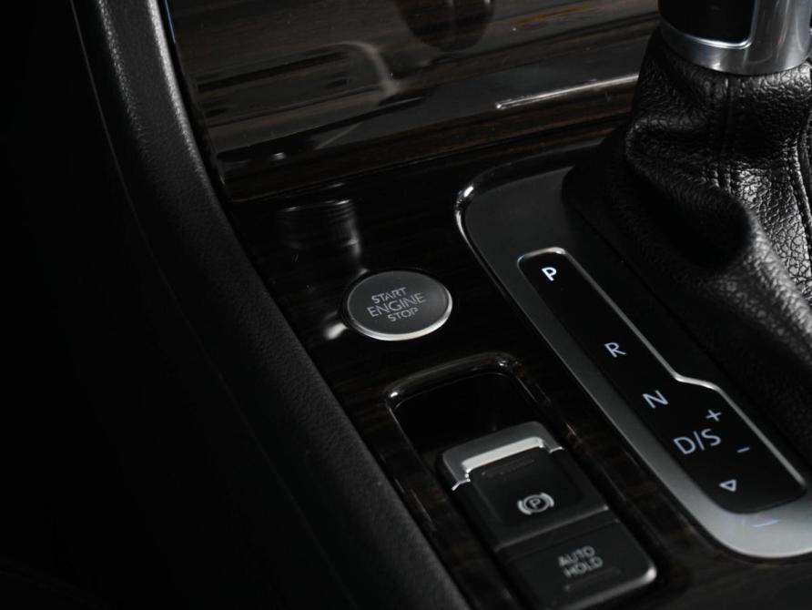 Volkswagen Touareg II Рестайлинг Ростов-на-Дону  - изображение 17