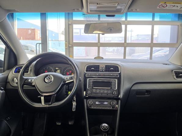 Volkswagen Polo V Рестайлинг с пробегом 2017 года, цена 899 000 рублей, 203914 км, седан, Автокод Объявления