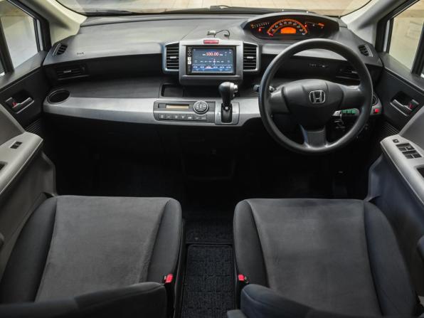 Honda Freed I с пробегом 2009 года, цена 899 000 рублей, 234378 км, компактвэн, Автокод Объявления