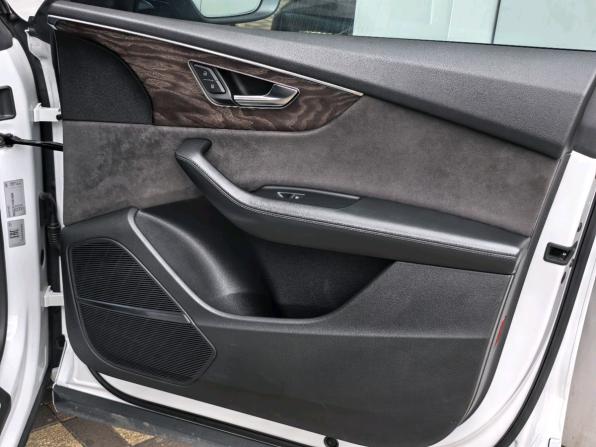 Audi Q8 I (4M) с пробегом 2018 года, цена 4 250 000 рублей, 153043 км, внедорожник, Автокод Объявления